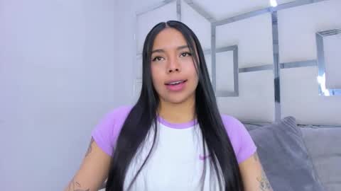 Snapshot of zoeswanx chatting on 12-14-25, 11:48 ZoeSwam online show from 12-14-25, 11:48