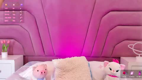 Snapshot of zoewillian chatting on 03-11-25, 03:23 zoewillian online show from 03-11-25, 03:23