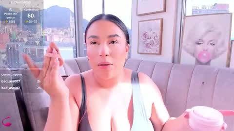 zoey thommpson online show from 10-08-25, 07:55