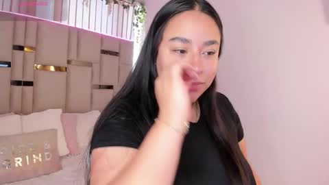 Snapshot of zoey_thommpson chatting on 01-07-26, 08:22 zoey thommpson online show from 01-07-26, 08:22