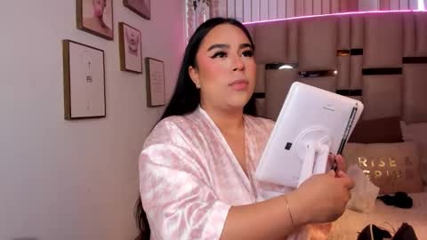 Snapshot of zoey_thommpson chatting on 02-13-26, 08:05 zoey thommpson online show from 02-13-26, 08:05