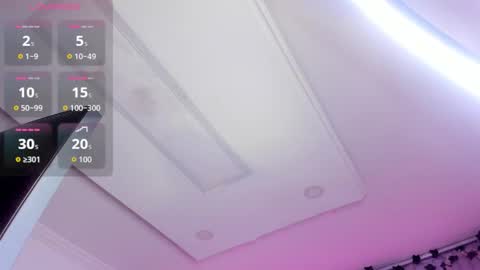 Snapshot of zoey_thommpson chatting on 02-14-26, 11:07 zoey thommpson online show from 02-14-26, 11:07