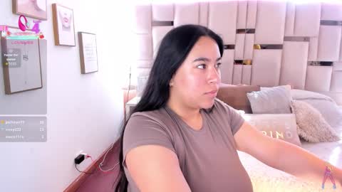 Snapshot of zoey_thommpson chatting on 02-17-26, 08:04 zoey thommpson online show from 02-17-26, 08:04