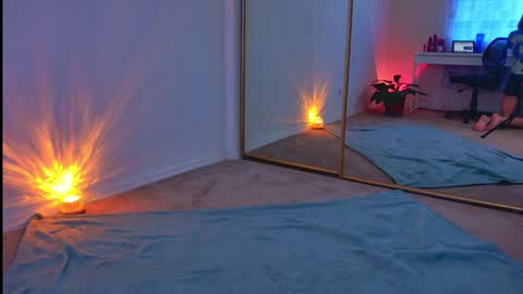 Snapshot of zoeydanner chatting on 01-19-25, 06:00 Zoeydanner online show from 01-19-25, 06:00