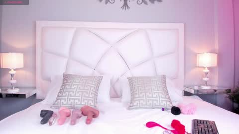 Z O E online show from 02-07-25, 11:56