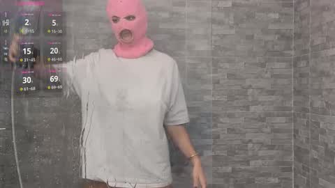 Zoey online show from 10-10-25, 05:06