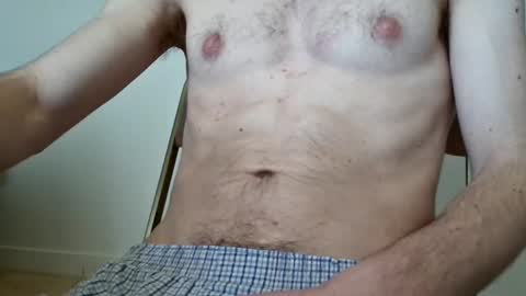 Snapshot of zommmmmmmmm chatting on 02-13-25, 10:02 zom online show from 02-13-25, 10:02