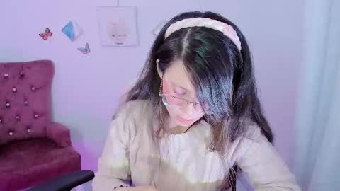 Alicie online show from 11-15-25, 04:54