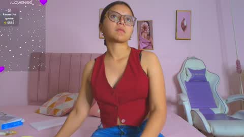 Snapshot of zoow_bluussh chatting on 02-25-26, 12:04 Zoe online show from 02-25-26, 12:04