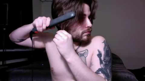 zorvello_83 online show from 04-14-26, 07:31