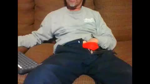 Snapshot of zruckster chatting on 01-15-26, 01:43 zruckster online show from 01-15-26, 01:43