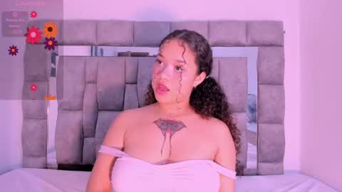 Snapshot of zulyjones chatting on 02-12-25, 07:56 Zuly online show from 02-12-25, 07:56