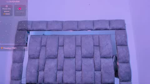 Snapshot of zulyjones chatting on 03-04-25, 07:01 Zuly online show from 03-04-25, 07:01