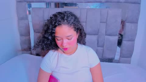 Snapshot of zulyjones chatting on 03-11-25, 07:03 Zuly online show from 03-11-25, 07:03