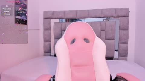 Snapshot of zulyjones chatting on 09-25-25, 11:58 Zuly online show from 09-25-25, 11:58