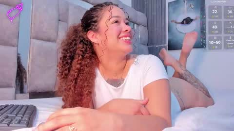 Snapshot of zulyjones chatting on 10-27-25, 12:09 Zuly online show from 10-27-25, 12:09