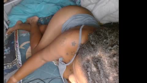 Snapshot of zuriluxe45 chatting on 09-26-25, 06:17 zuriluxe45 online show from 09-26-25, 06:17