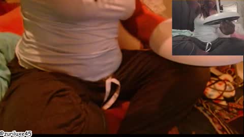 Snapshot of zuriluxe45 chatting on 10-13-25, 06:46 zuriluxe45 online show from 10-13-25, 06:46