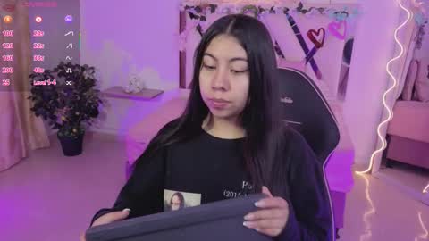 ZURY   online show from 11-08-25, 11:32