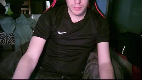 Snapshot of zyriosben chatting on 02-06-25, 02:48 zyriosben online show from 02-06-25, 02:48