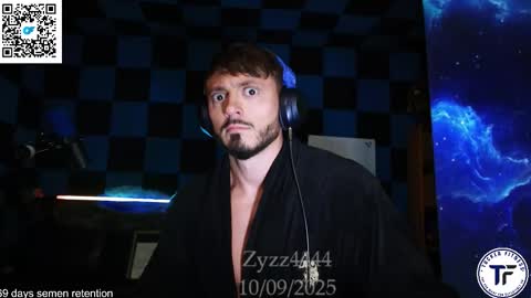 Snapshot of zyzz4444 chatting on 10-10-25, 12:15 Greek God online show from 10-10-25, 12:15