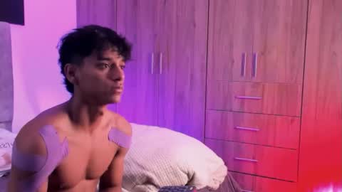 zyzz_1812 online show from 10-15-25, 05:46