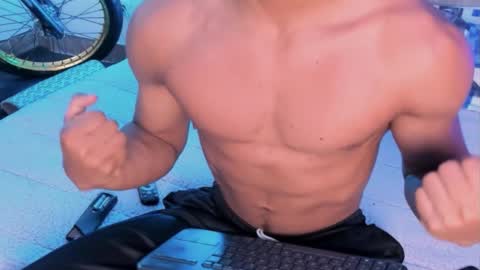 zyzz_1812 online show from 10-29-25, 05:25