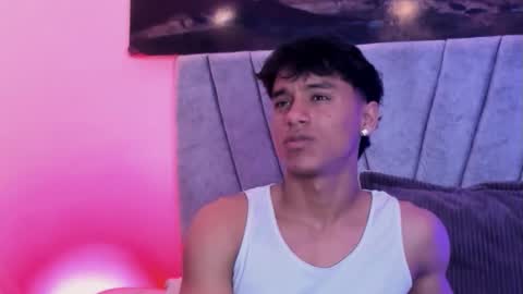 zyzz_1812 online show from 11-21-25, 07:34