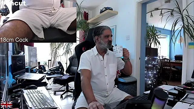 OnlineBossUK online show from 10-04-25, 01:31