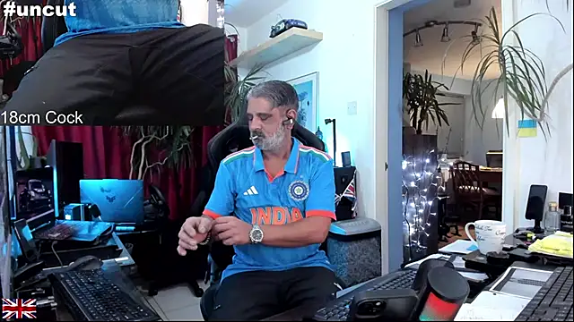 OnlineBossUK online show from 10-22-25, 07:02