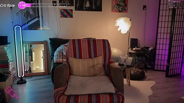 Mannarie Madsinn online show from 12-30-24, 03:47