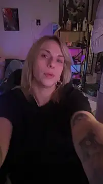 Mannarie Madsinn online show from 11-15-25, 07:10