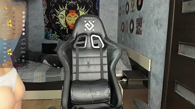 Snapshot of Horny_Nikki_ chatting on 02-08-25, 03:08 Horny Nikki online show from 02-08-25, 03:08