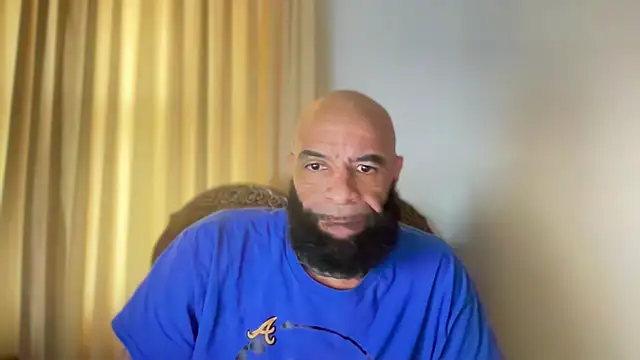 Snapshot of ANAKONDA_KIING chatting on 03-20-25, 02:32 ANAKONDA KIING online show from 03-20-25, 02:32