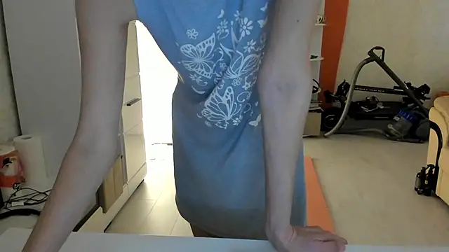 angelmommu online show from 02-19-25, 05:49