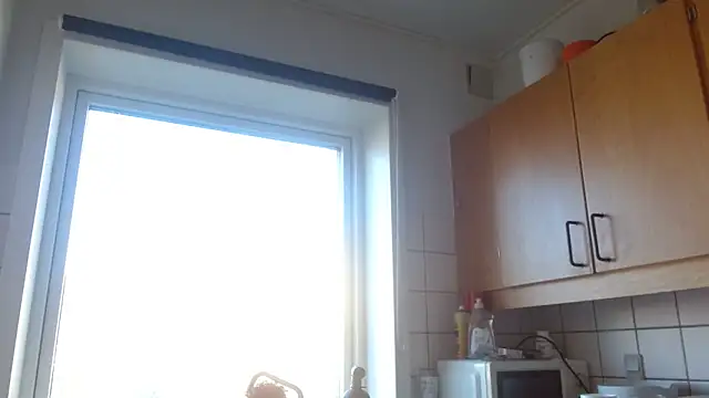 Snapshot of StarZ15 chatting on 09-28-25, 10:09 StarZ15 online show from 09-28-25, 10:09