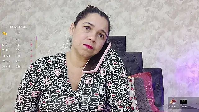 Snapshot of elizabeth_coleman chatting on 02-08-26, 07:28 elizabeth coleman online show from 02-08-26, 07:28