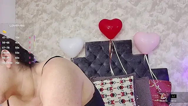 Snapshot of elizabeth_coleman chatting on 02-16-26, 09:33 elizabeth coleman online show from 02-16-26, 09:33