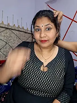 Snapshot of MOM-SUN-COUPLE chatting on 02-15-25, 04:45 MOM-SUN-COUPLE online show from 02-15-25, 04:45