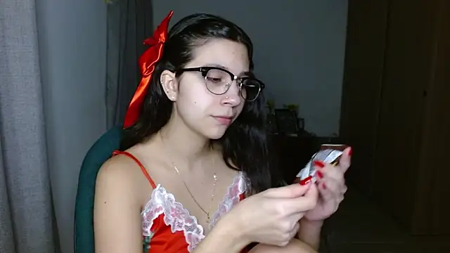 mia  lopez  online show from 11-28-25, 01:30