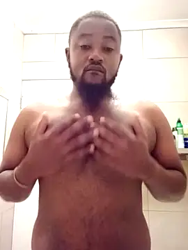 Snapshot of douksm chatting on 02-03-25, 03:31 douksm online show from 02-03-25, 03:31