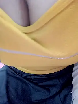 Snapshot of Lakhsmii chatting on 01-02-25, 05:14 Lakhsmii online show from 01-02-25, 05:14