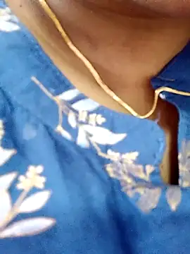 Snapshot of Lakhsmii chatting on 03-05-25, 01:42 Lakhsmii online show from 03-05-25, 01:42