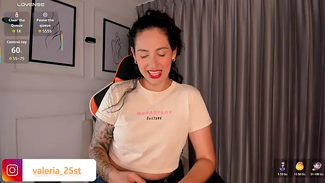 valeriia25  online show from 10-29-25, 10:33