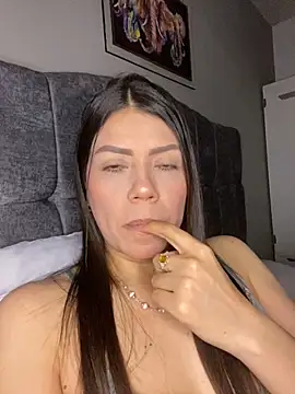 martina contreras online show from 03-10-26, 04:06