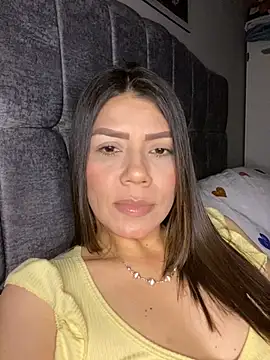 martina contreras online show from 04-08-26, 04:12