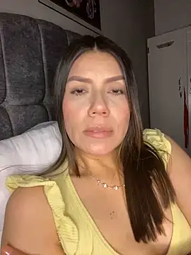 martina contreras online show from 04-16-26, 05:08