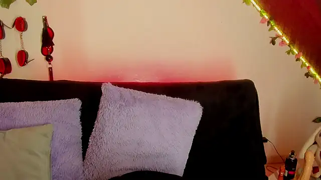 Snapshot of Cata_green chatting on 12-02-24, 11:51 Cata green online show from 12-02-24, 11:51