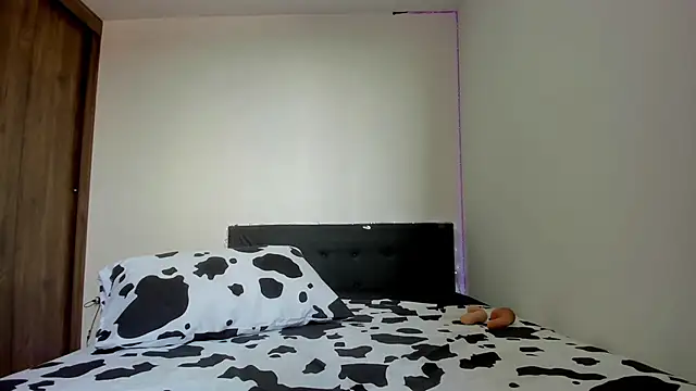 Snapshot of biiancaricoo01 chatting on 01-14-25, 09:30 biiancaricoo01 online show from 01-14-25, 09:30