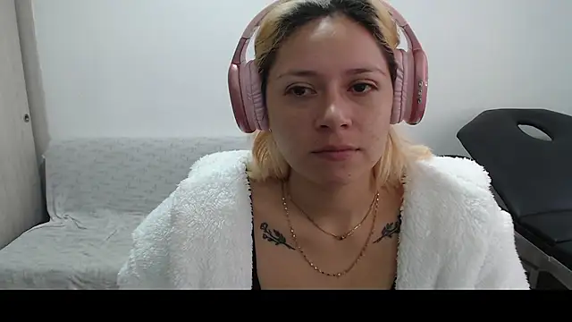 MommyMiaWs online show from 03-09-25, 01:26